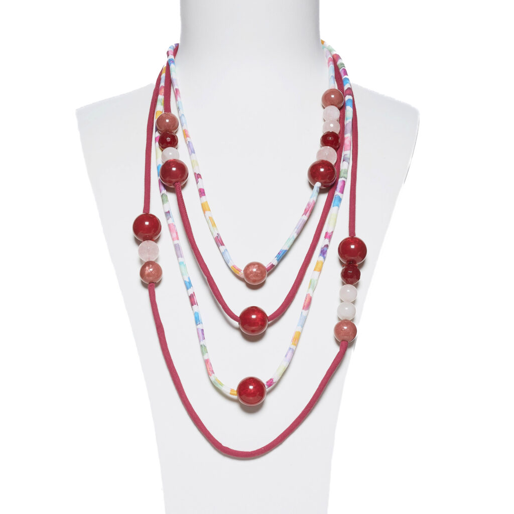 Collana in tessuto con Elementi in resina e Quarzo Rosa