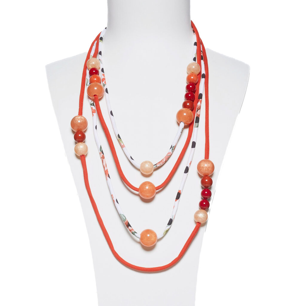 Collana in tessuto con Elementi in resina e Pasta Bamboo