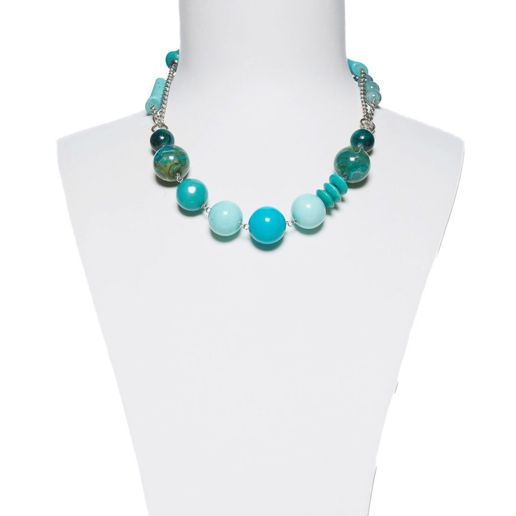 Collana con Elementi in resina e Aulite Turchese