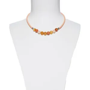 Collier van rubber en agaatpoeder