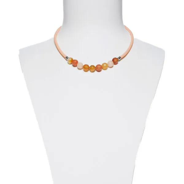 Collana in gomma ed Agata Cipria