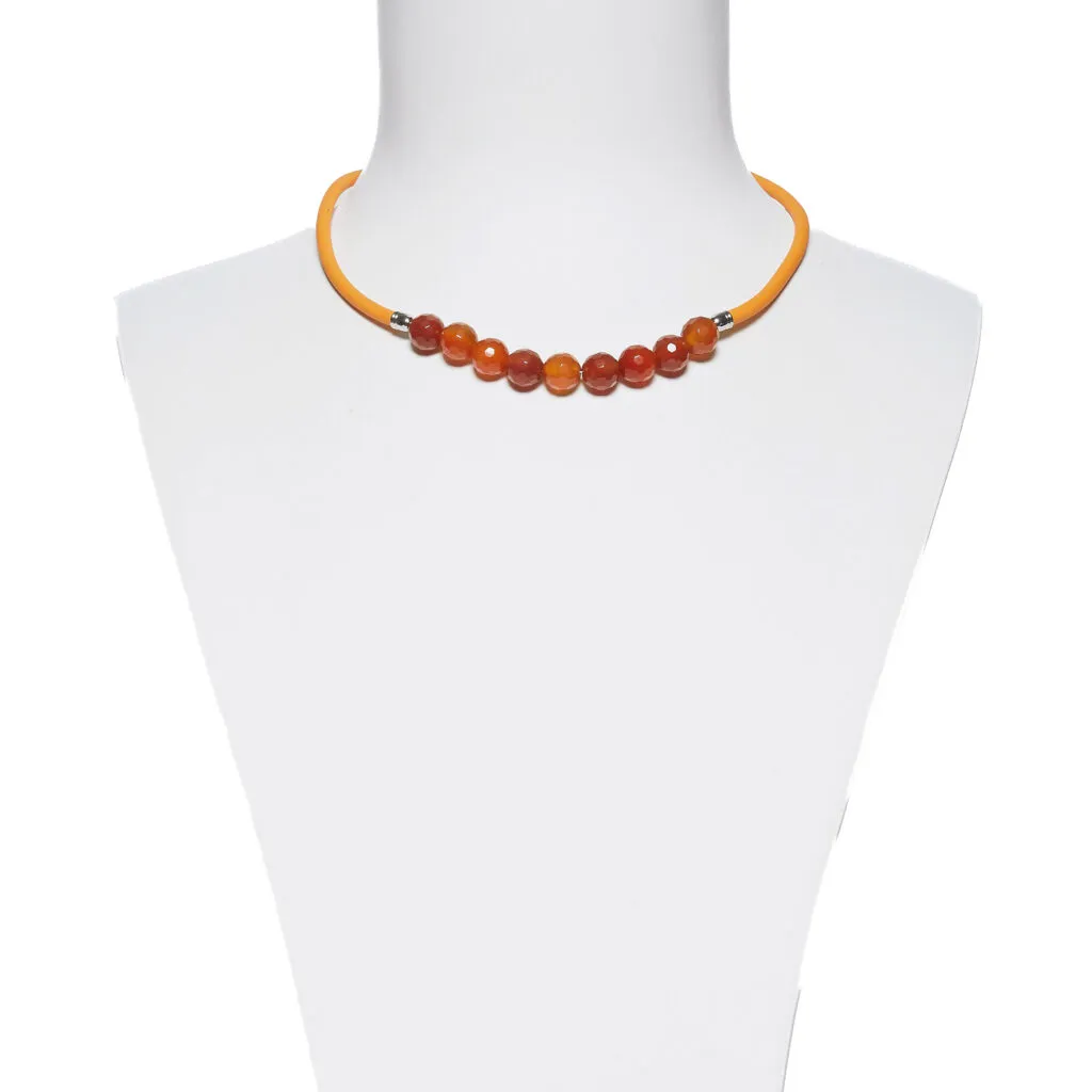 Collana in gomma con Corniola