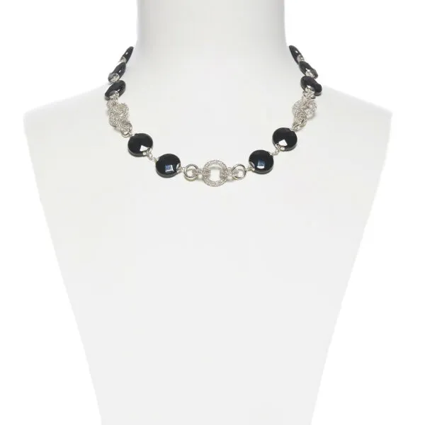 Collana corta con elementi in argento ed Agata Nera
