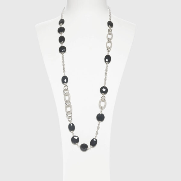Collana lunga con elementi in argento ed Agata Nera