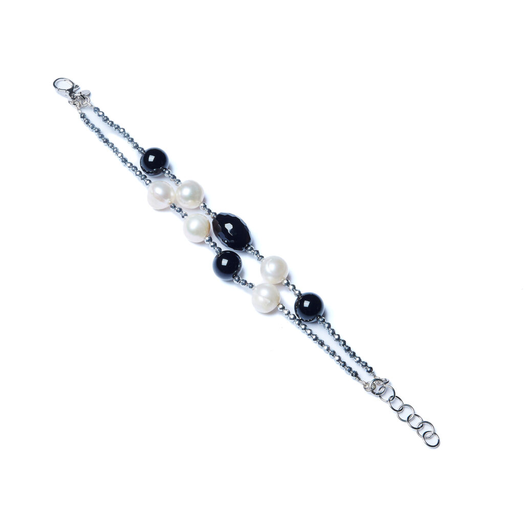 Bracciale in Perle ed Agata Nera, con Ematite