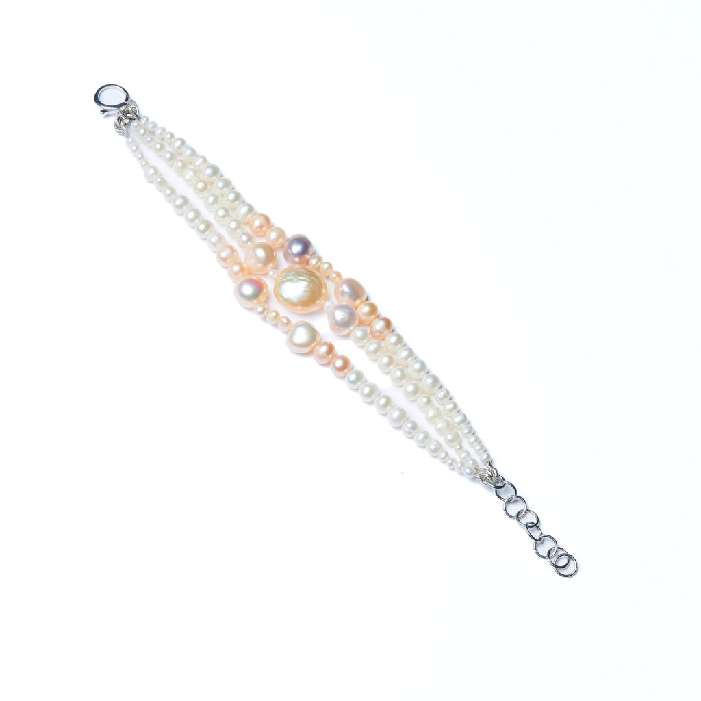Bracciale a tre fili in Perle Rosate e Bianche