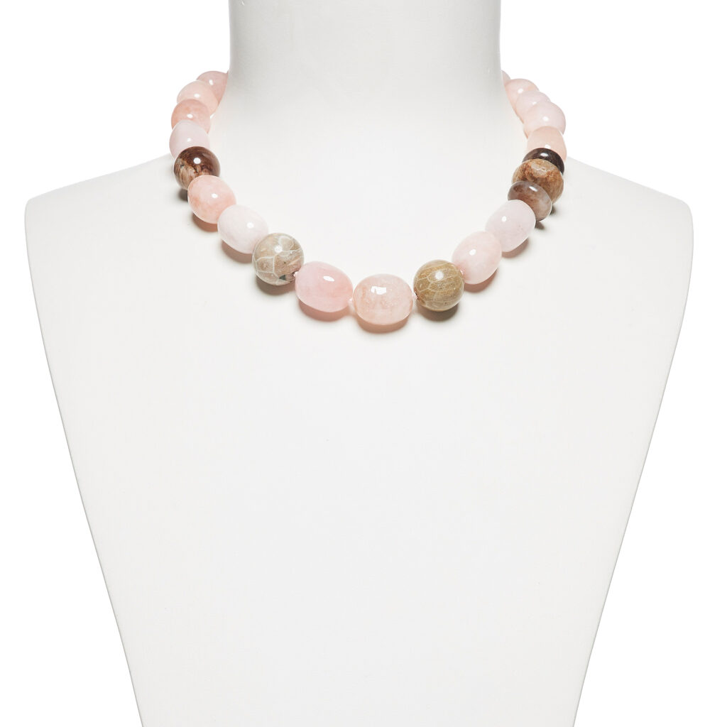 Collana in Morganite e Legno Fossile