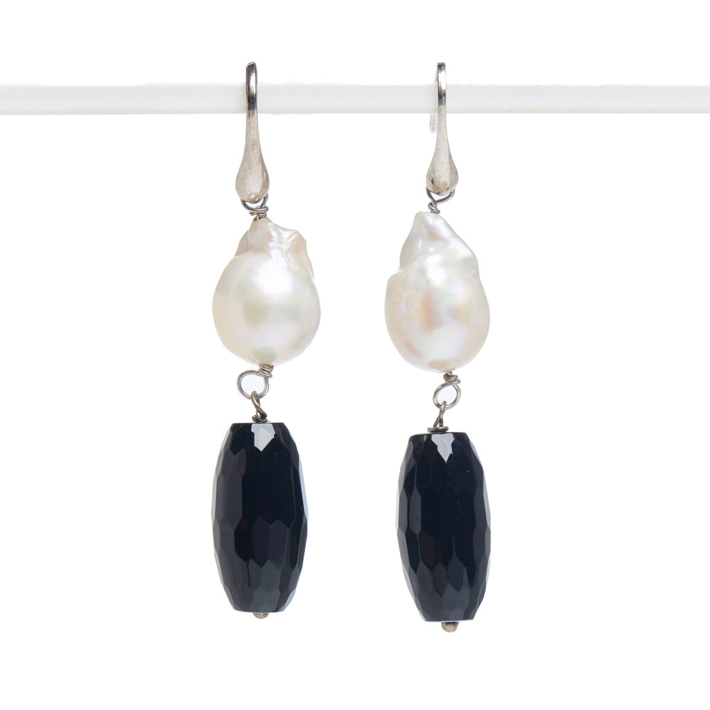 Orecchini in Agata Nera e Perle