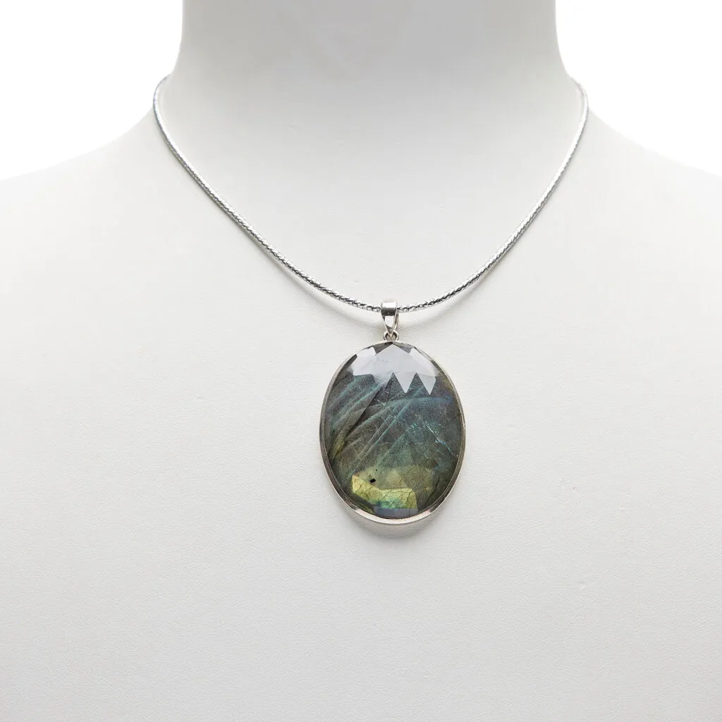 Ciondolo in Labradorite con Argento