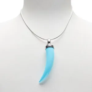 Ciondolo in Argento con zanna in Pasta Turchese