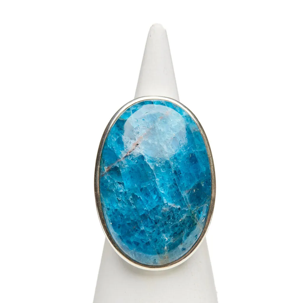 Zilveren ring met Apatiet