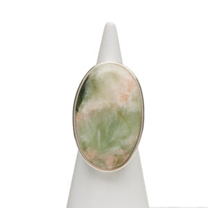 Zilveren ring met Apofyliet