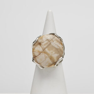 Anello Regolabile in Argento con Legno Fossile