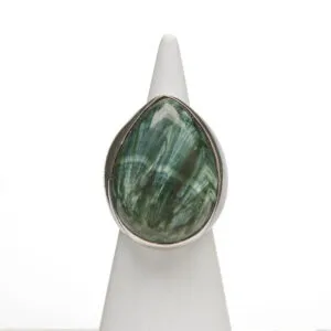 Bague en argent avec séraphinite