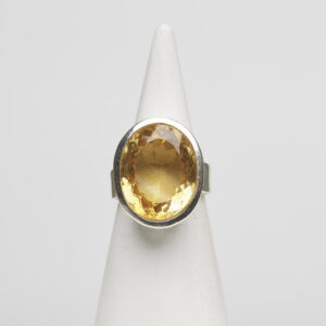 Anello in Argento con Quarzo Citrino