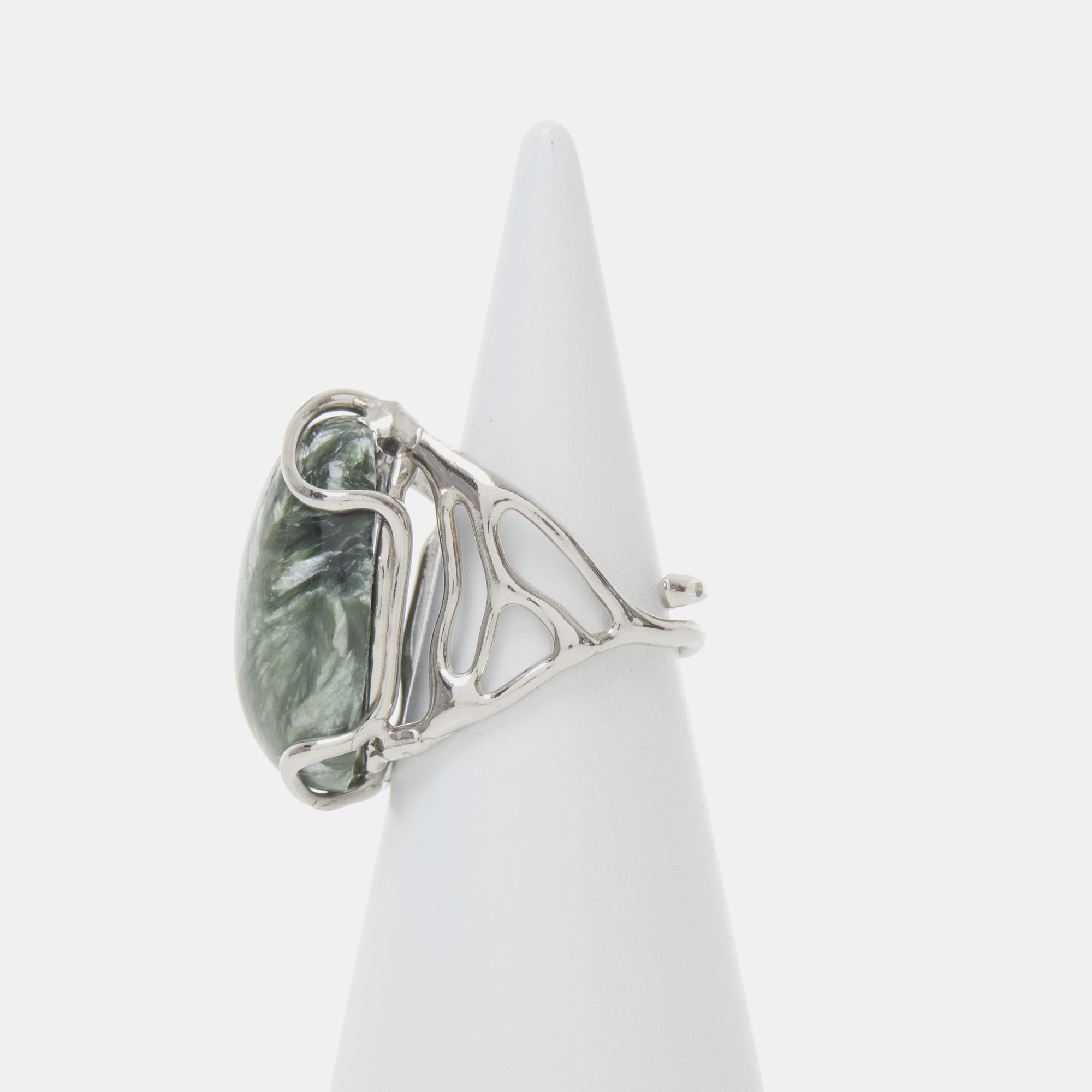 Zilveren verstelbare ring met serafiniet Zilveren verstelbare ring met serafiniet