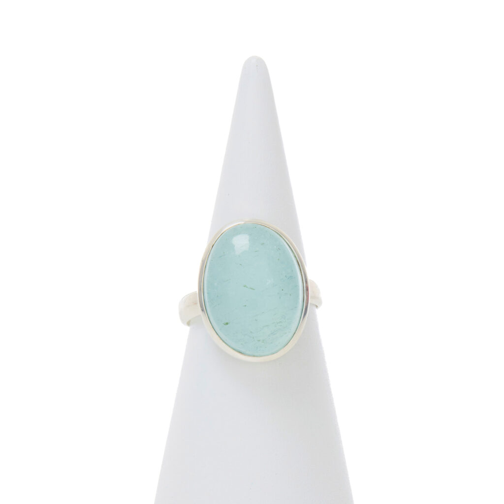 Bague en argent avec aigue-marine