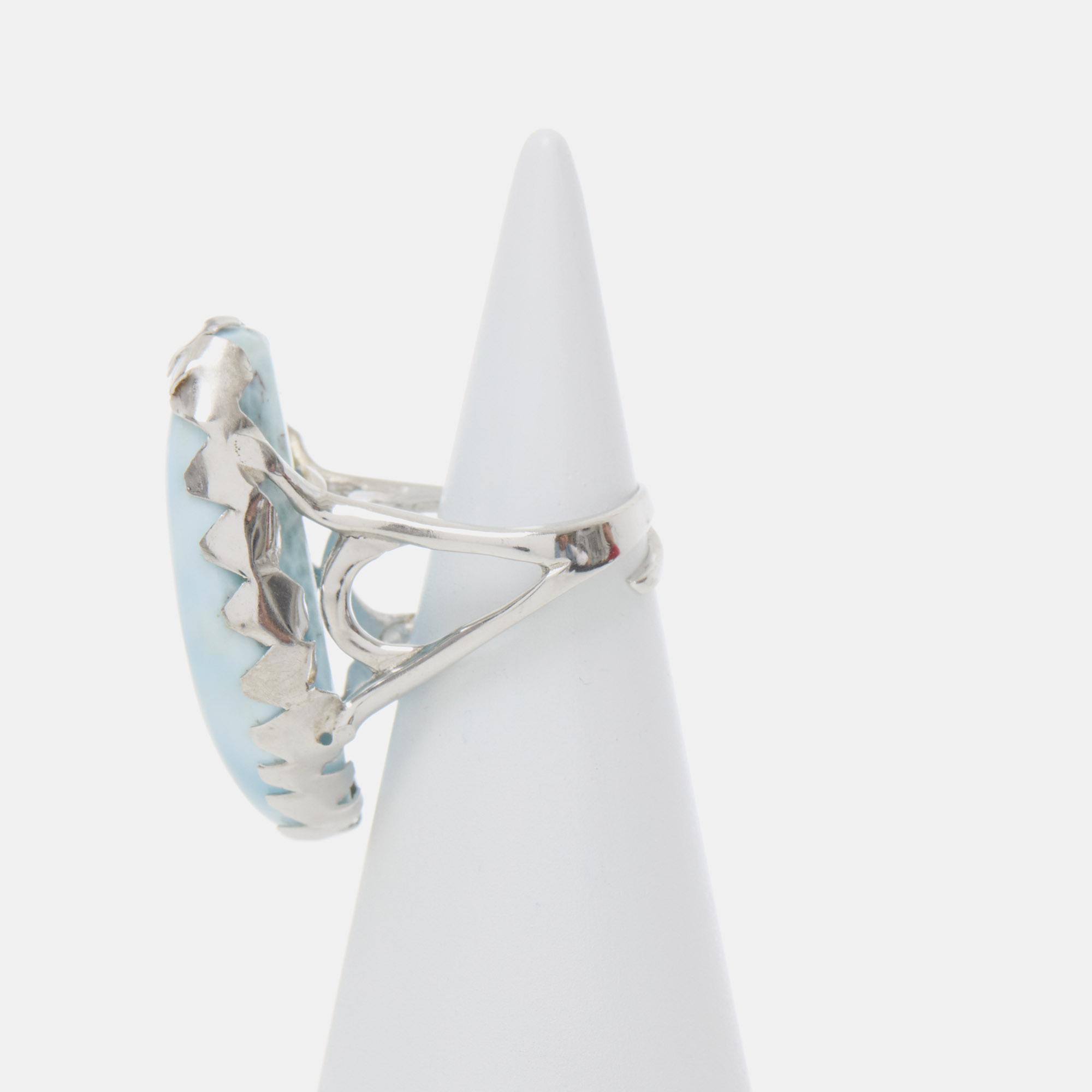 Zilveren verstelbare ring met Larimar Zilveren verstelbare ring met Larimar