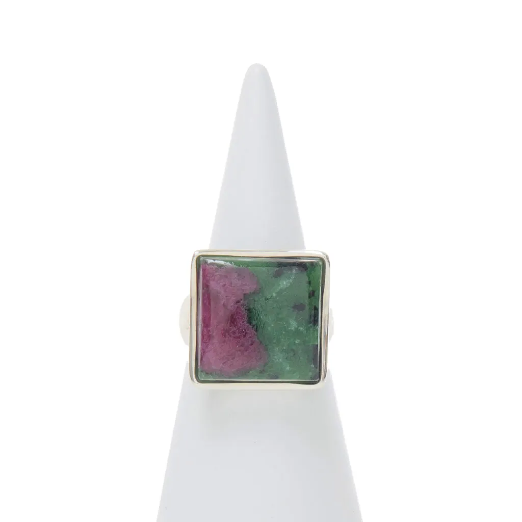 Anello in Argento con Rubino su Zoisite