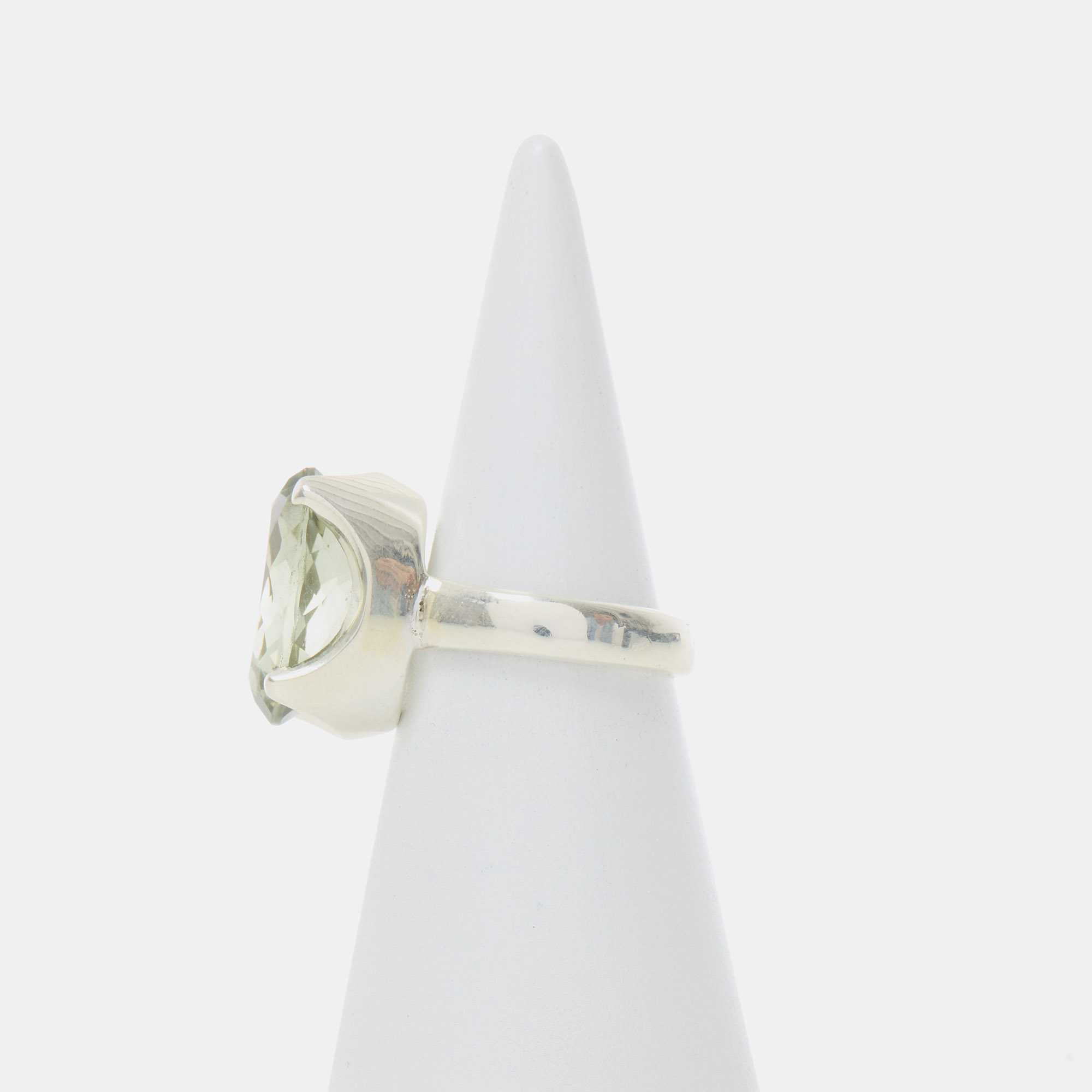 Zilveren ring met Prasioliet Zilveren ring met Prasioliet