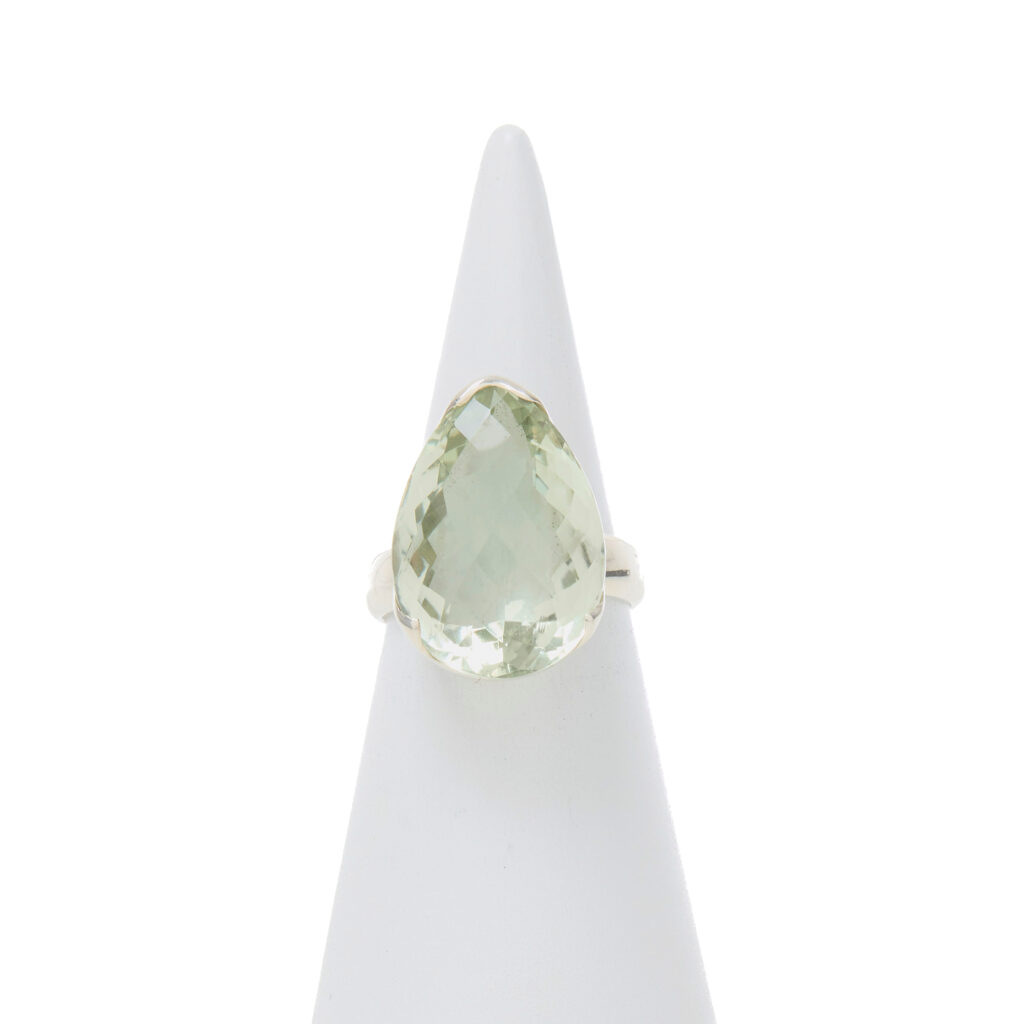 Bague en argent avec Prasiolite