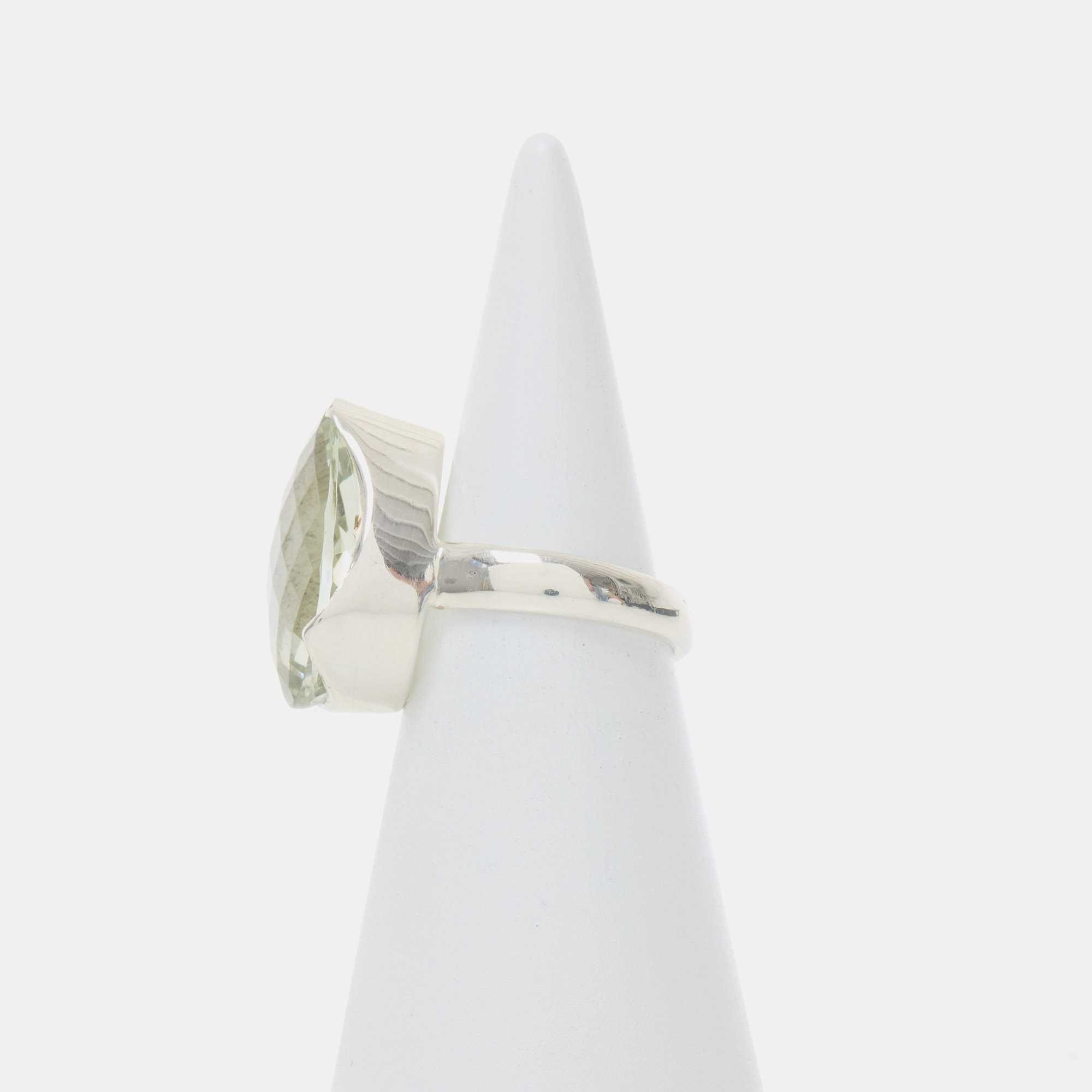 Zilveren ring met Prasioliet Zilveren ring met Prasioliet