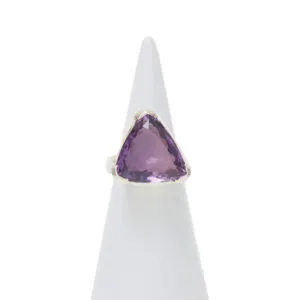 Zilveren ring met amethistkwarts