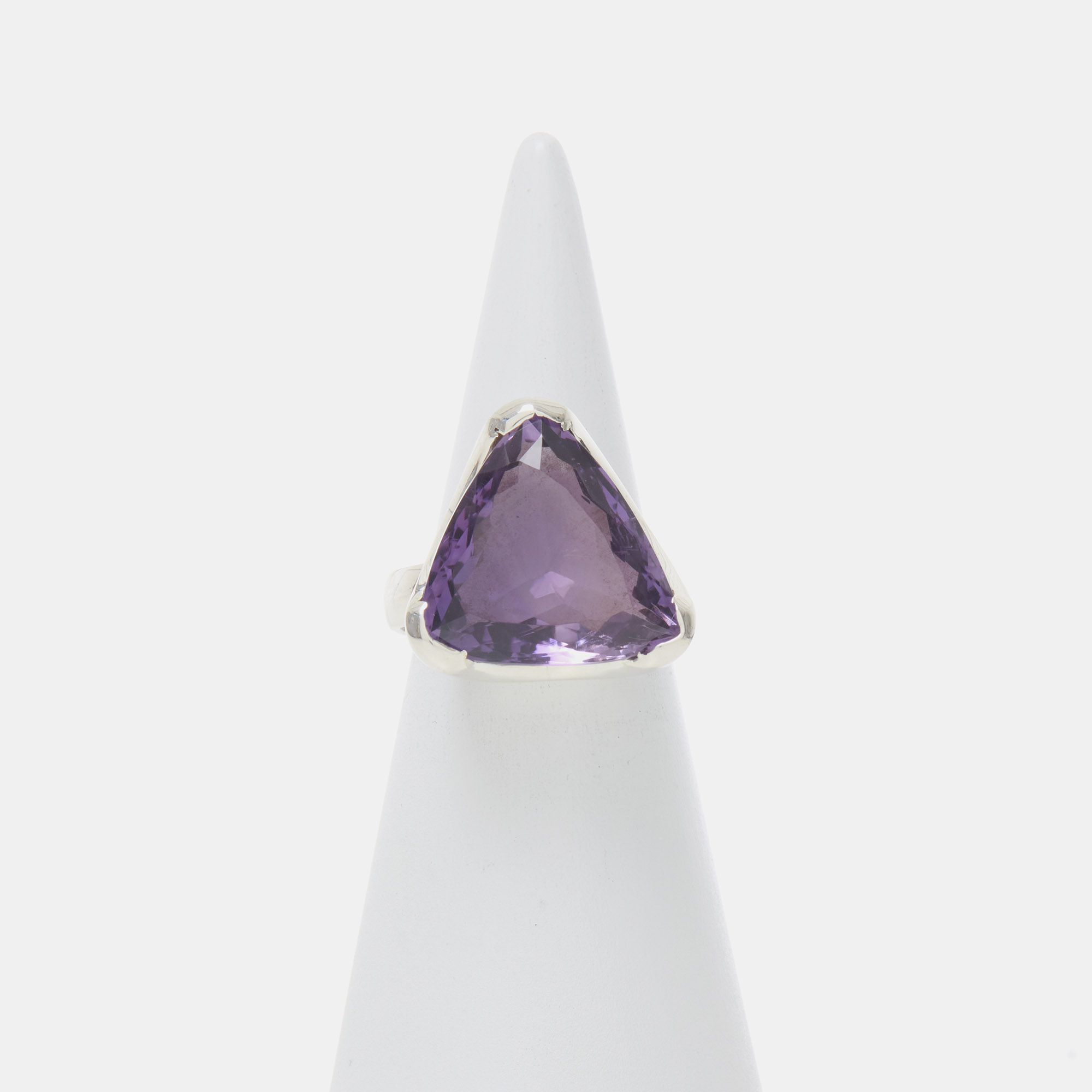 Anello in Argento con Quarzo Ametista Anello in Argento con Quarzo Ametista