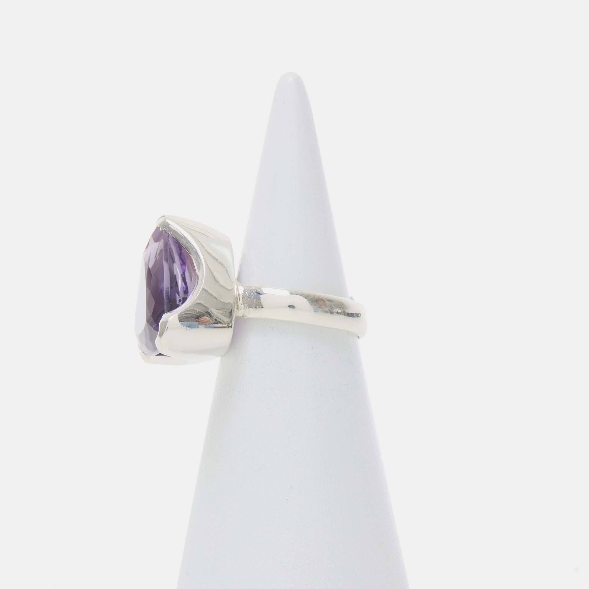 Zilveren ring met amethistkwarts Zilveren ring met amethistkwarts