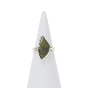 Anello in Argento con Moldavite grezza