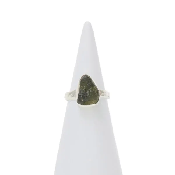 Anello in Argento con Moldavite grezza