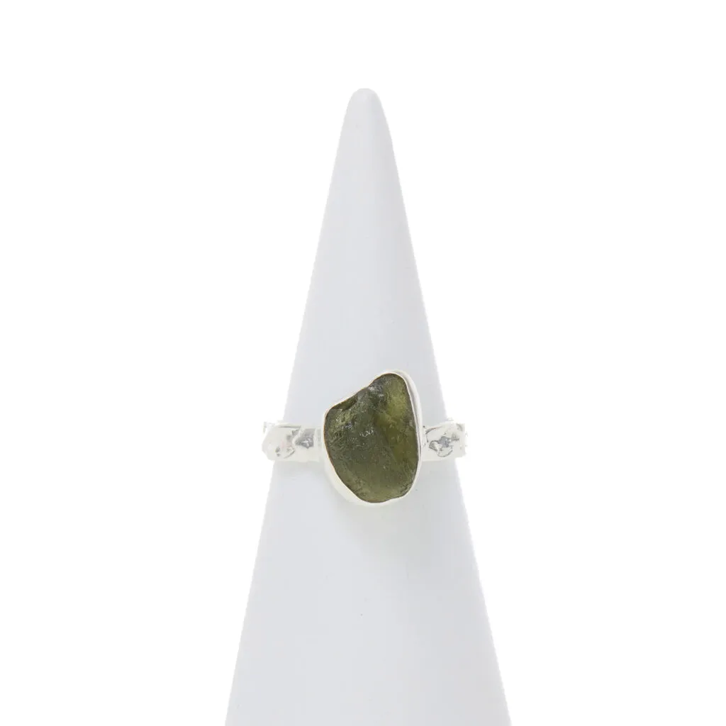 Anello in Argento con Moldavite grezza
