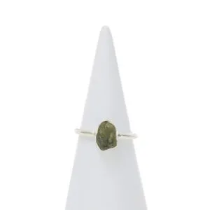 Anello in Argento con Moldavite grezza