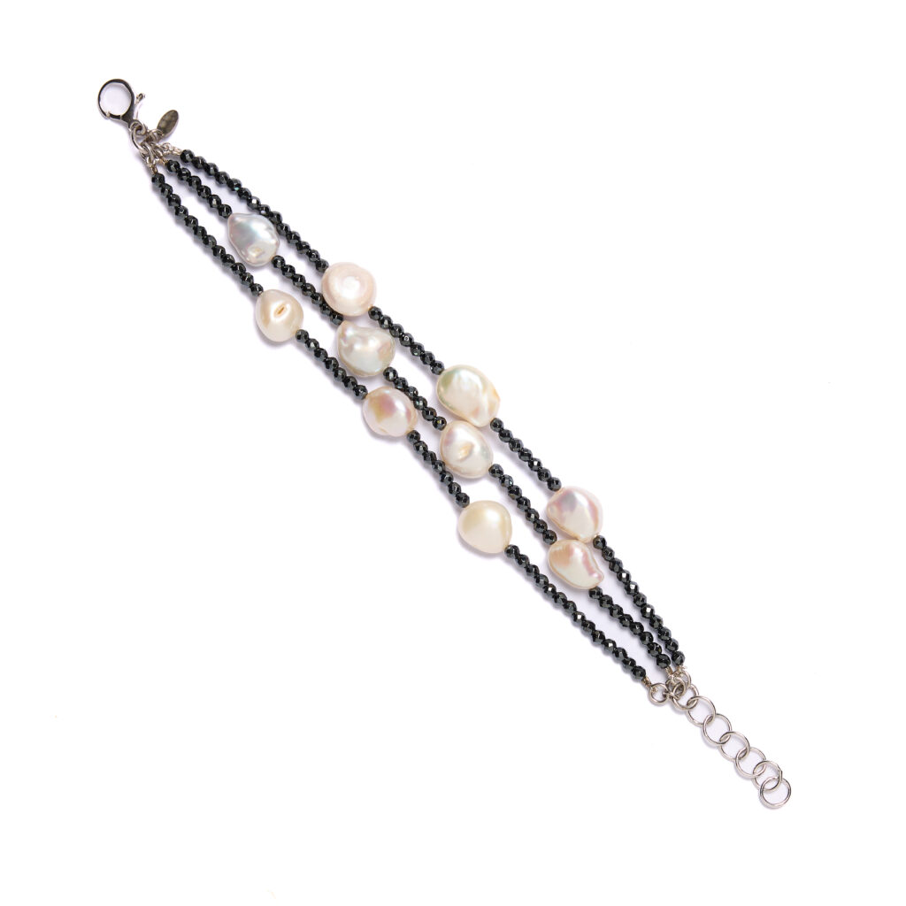 Bracciale infilato in Perle ed Ematite