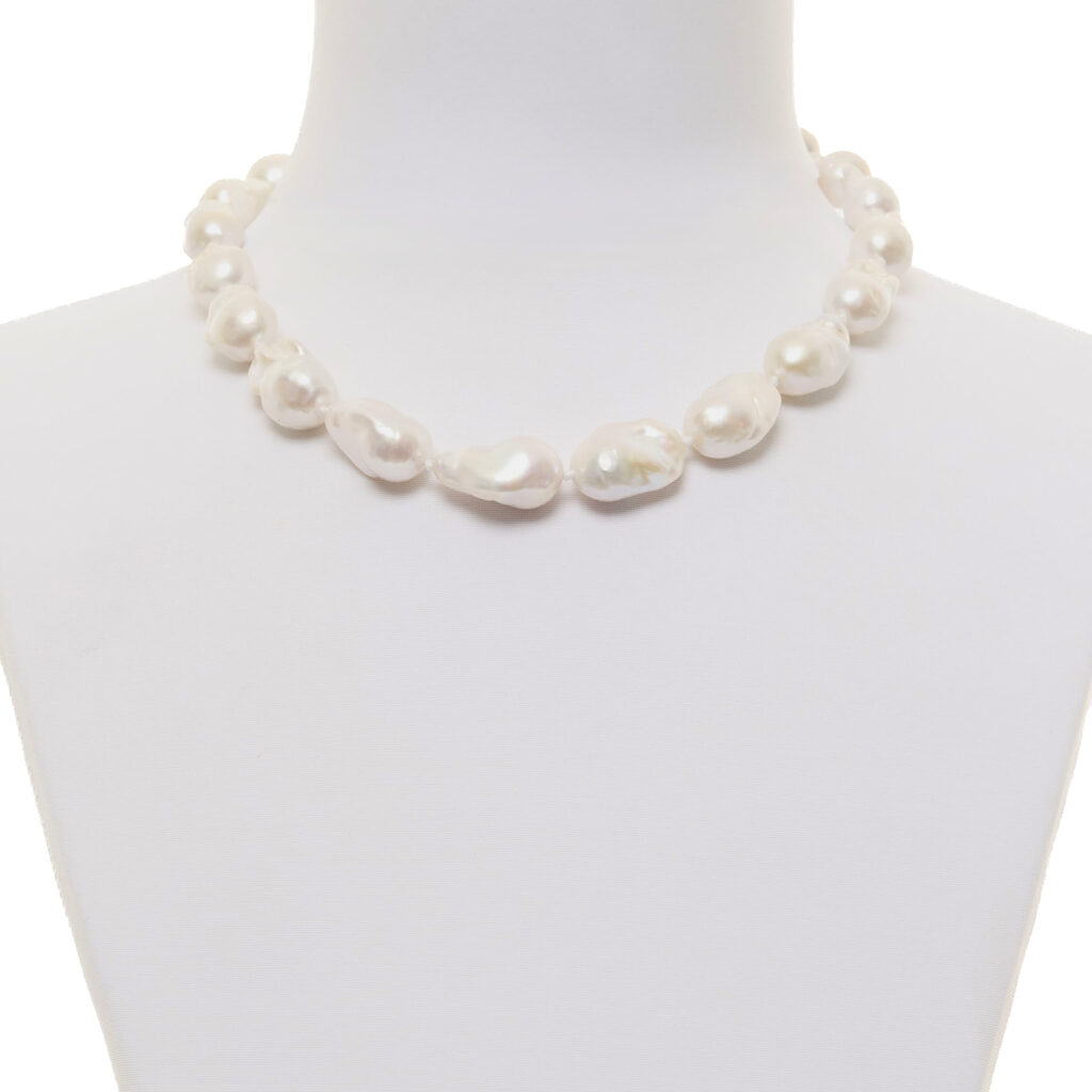 Collana corta in Perle barocche