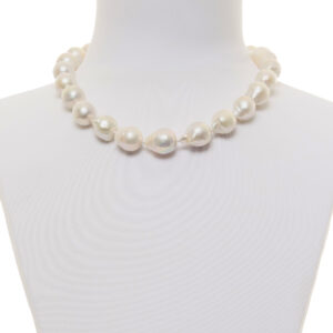 Collana corta in Perle barocche