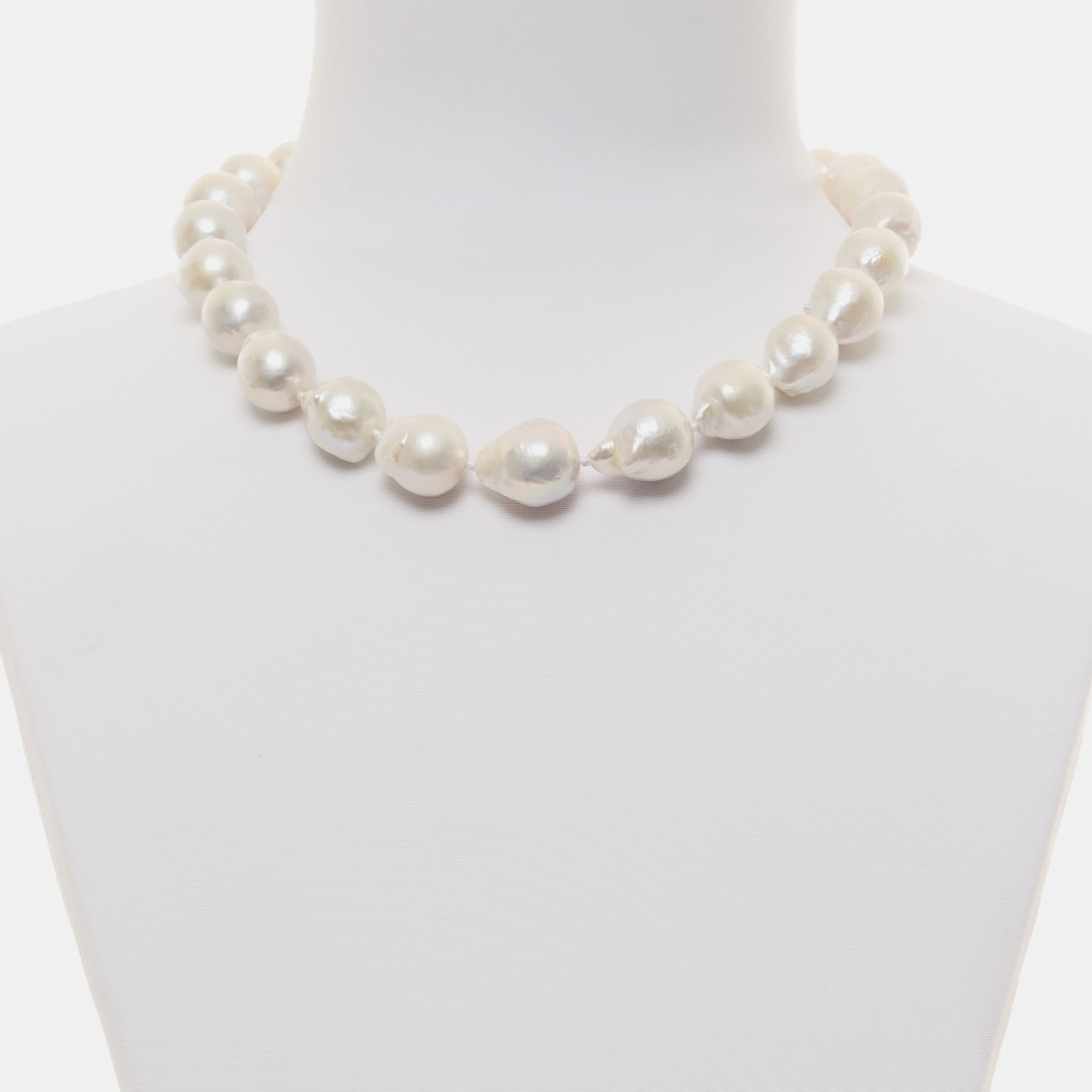 Collana corta in Perle barocche Collana corta in Perle barocche