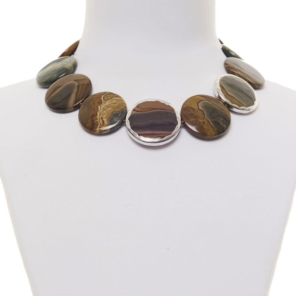 Collana corta in diaspro Landscape ed Agata Salvia, con Scontornato