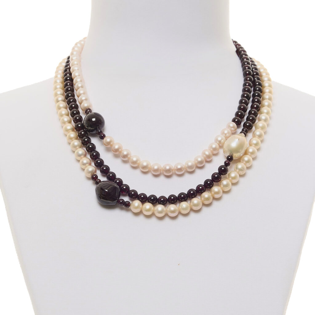 Collana a tre fili in Perle e Granato