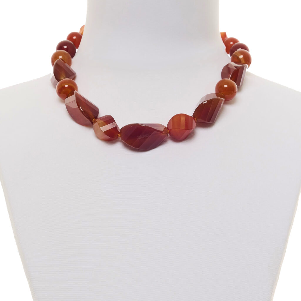 Collana in Agata Corniola a Sfera e Sasso Avvitato