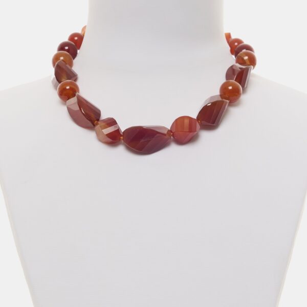 Collana in Agata Corniola a Sfera e Sasso Avvitato