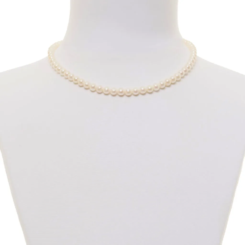 Collana corta in Perle con Chiusura in Argento