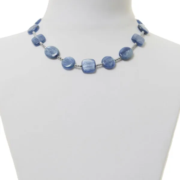 Collana corta in Cianite ed Ematite