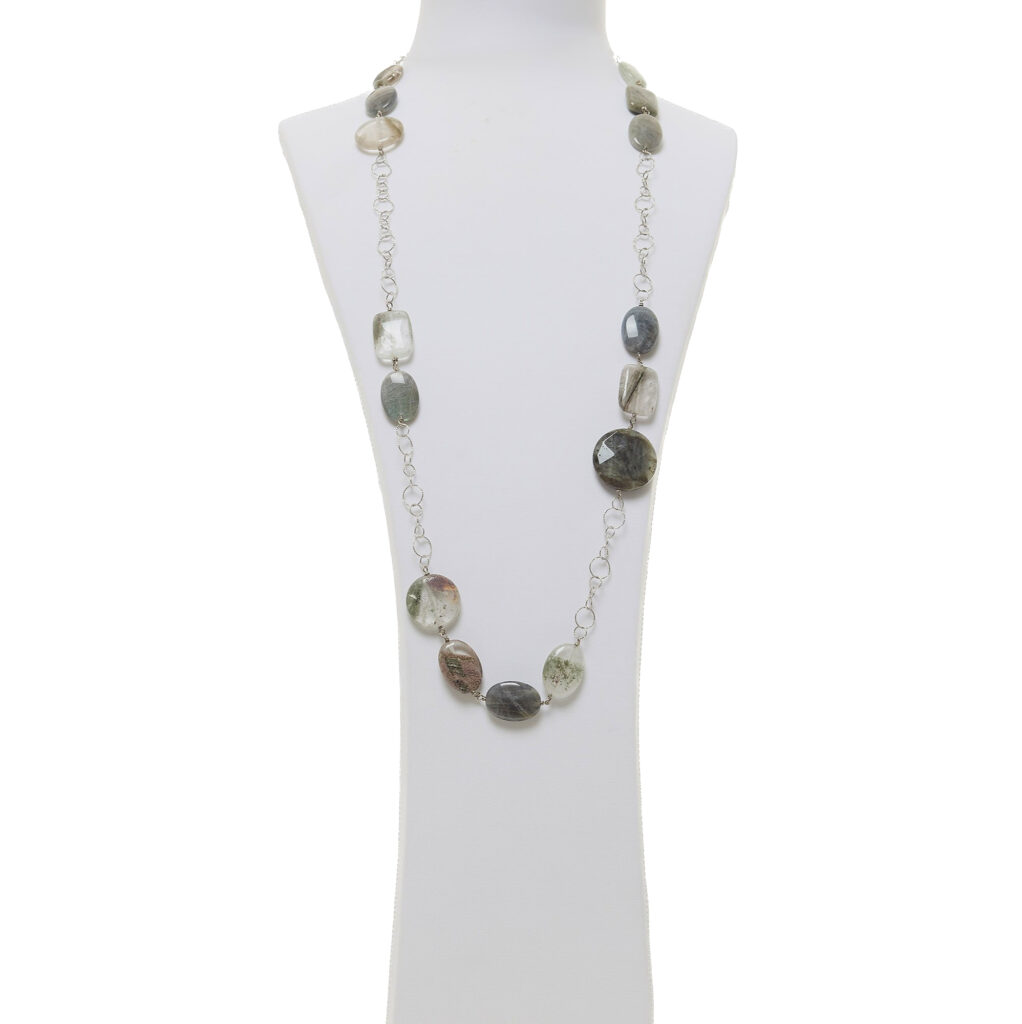 Collana lunga in Labradorite e Lodolite