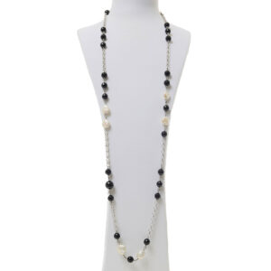 Collana lunga in Perle Bianche ed Agata nera con Argento