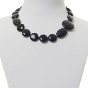 Collana corta in Agata Nera