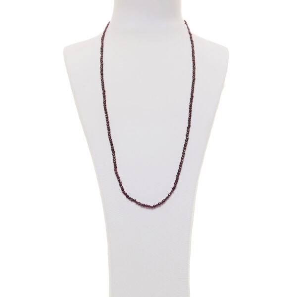 Collana di media lunghezza in Granato