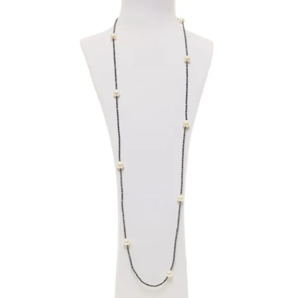 Collier en hématite et perles blanches