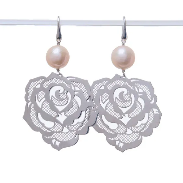 Boucles d'oreilles en perles avec élément en argent