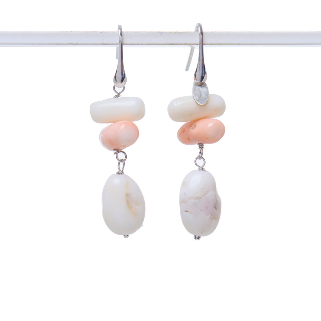 Orecchini in Corallo bianco e pelle d'Angelo